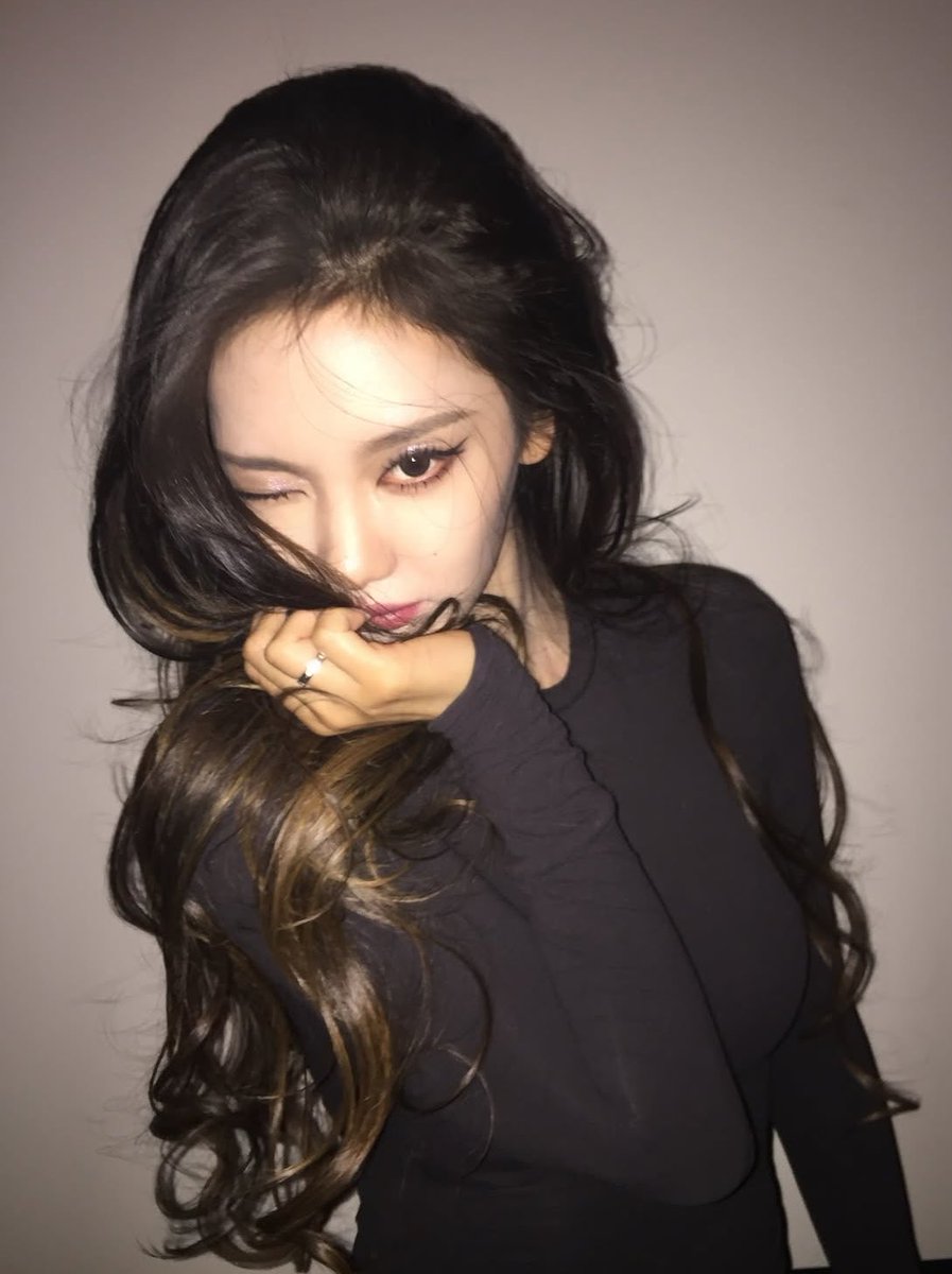 aespapic's tweet photo. NINGNING THE WOMAN THAT YOU ARE… https://t.co/HR6eBeijVN