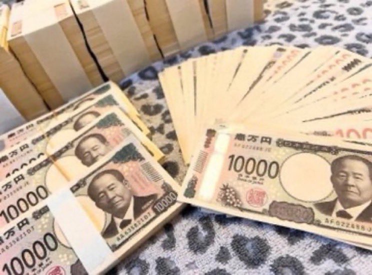 Aliyokolu's tweet photo. もし今日、600万円もらえたら何に使う？🤔💴

① 借金を返す
② 投資する
③ 人生をもっと良くするために使う https://t.co/dUIse9toXt