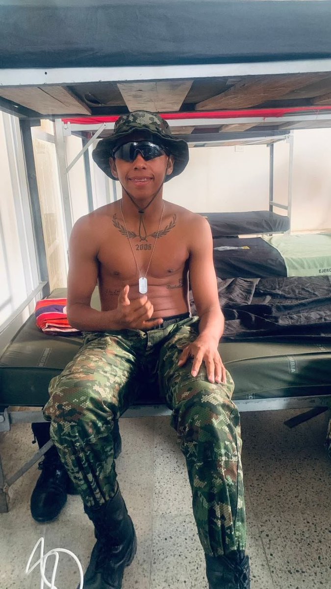 eje1553858's tweet photo. Rica paja militar 
Grupo telegram disponible 
Info al dm 
RT 🍆💌💸 https://t.co/v8Oavn9OCo