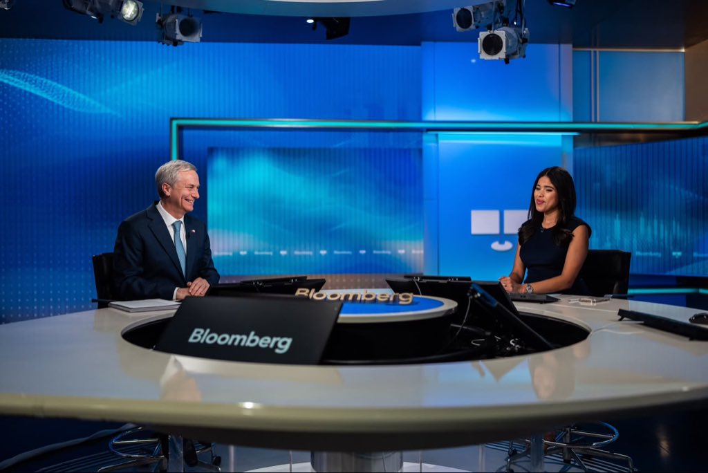 PresidenteKast's tweet photo. Conversamos con Bloomberg Television en nuestra primera entrevista con un medio internacional. Compartimos la visión de Chile sobre economía, orden migratorio y los avances de nuestro gobierno. https://t.co/AwNVCR2xih