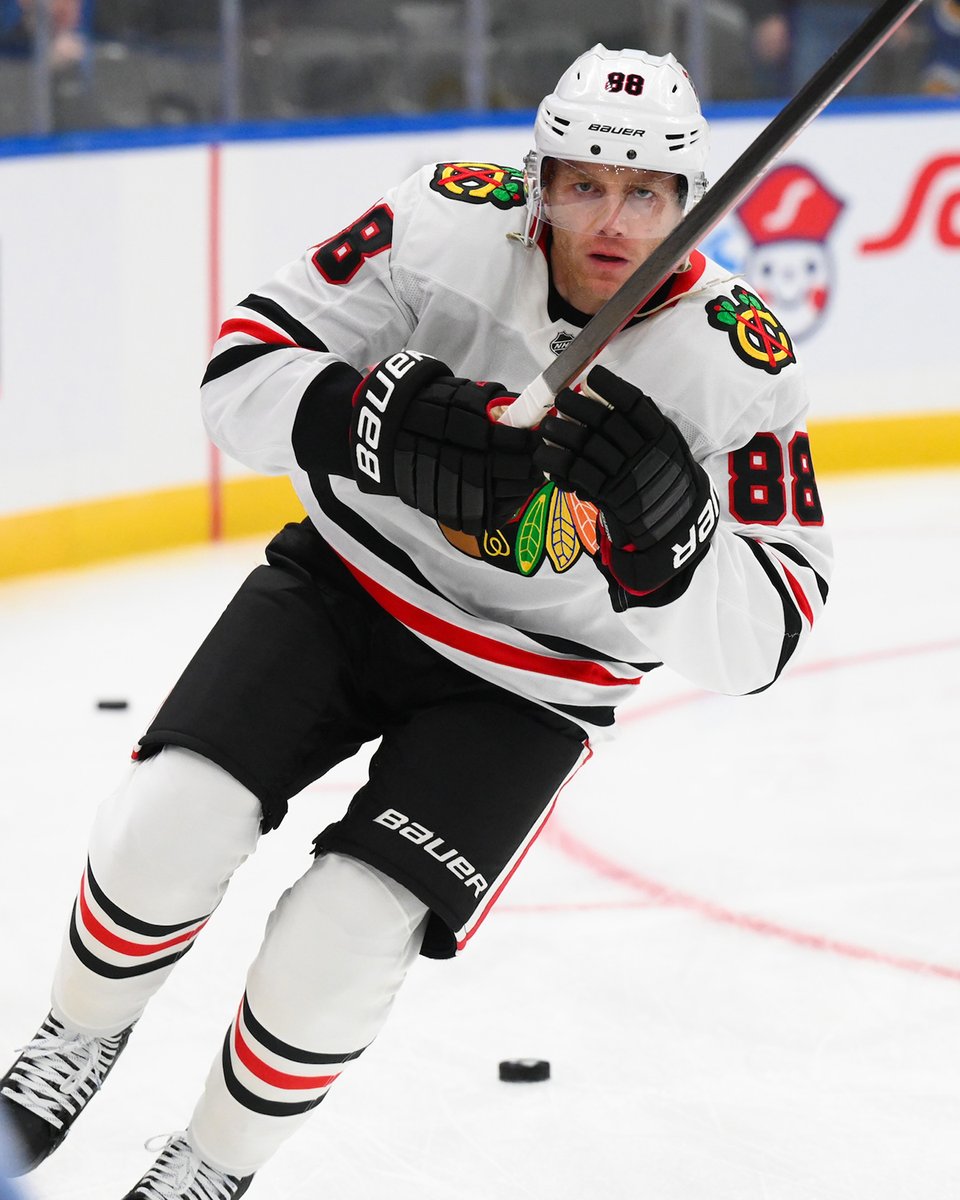 Patrick Kane is back with the @​NHLBlackhawks! ❤️ 
 [📷](https://pbs.twimg.com/media/HTBT8OQaoAAmlda.jpg) [📷](https://pbs.twimg.com/media/HTBT8Qda4AAu8ws.jpg) 