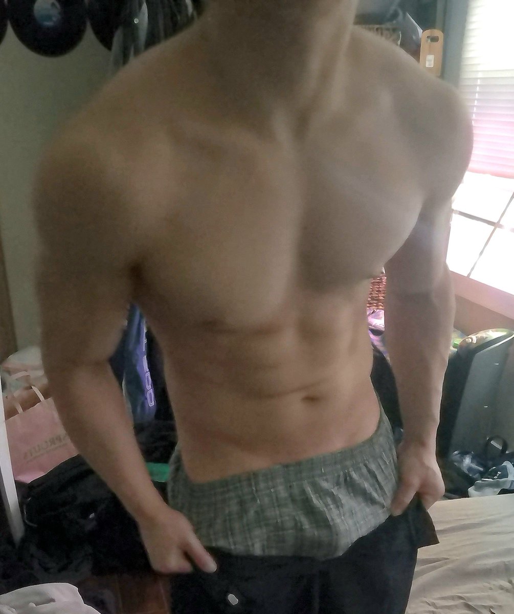 broteinpancakes's tweet photo. Living off a diet consisting of cute boys https://t.co/n7TlprMkFb