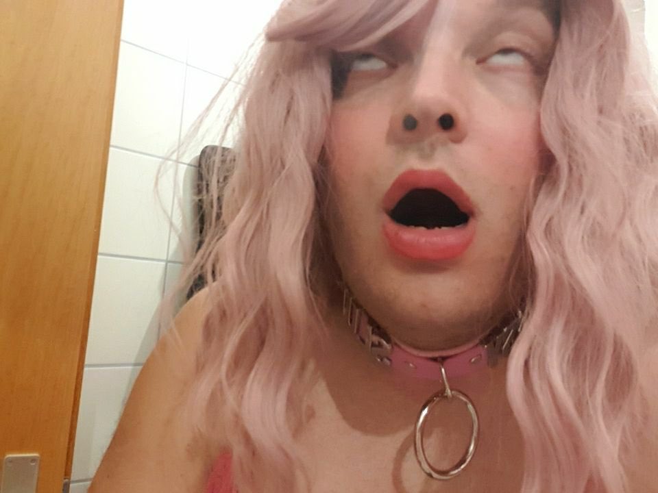 SissyPublish's tweet photo. It’s time to expose and pimp you out,it’s just a dm away https://t.co/5Vu3quOLuo