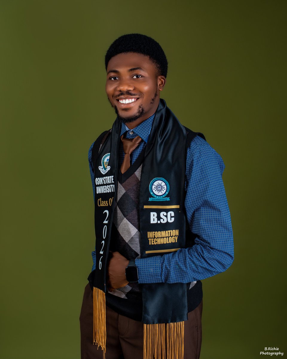 DamiL_001's tweet photo. REINTRODUCING : 🎤🫡
OLUWASEYI. D. OGUNDIPE

https://t.co/ar5UCv1hNo. Information Technology | Second Class Upper Division.
Osun State University.

A milestone achieved 🎓. A new chapter begins.

God did ❤️🙏 https://t.co/m55ukdtngg