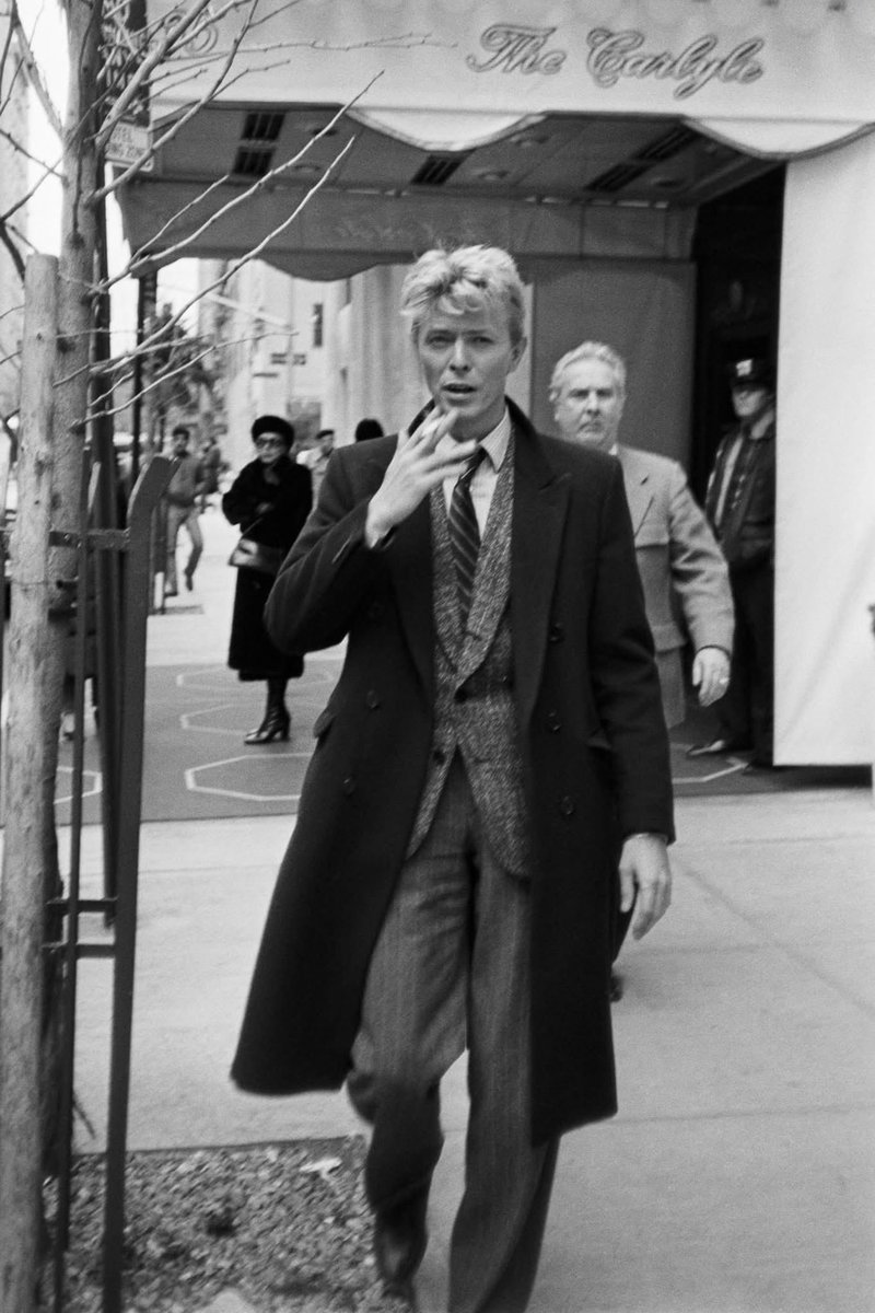 pmamtraveller's tweet photo. David Bowie https://t.co/Ga1FqL0Qsp