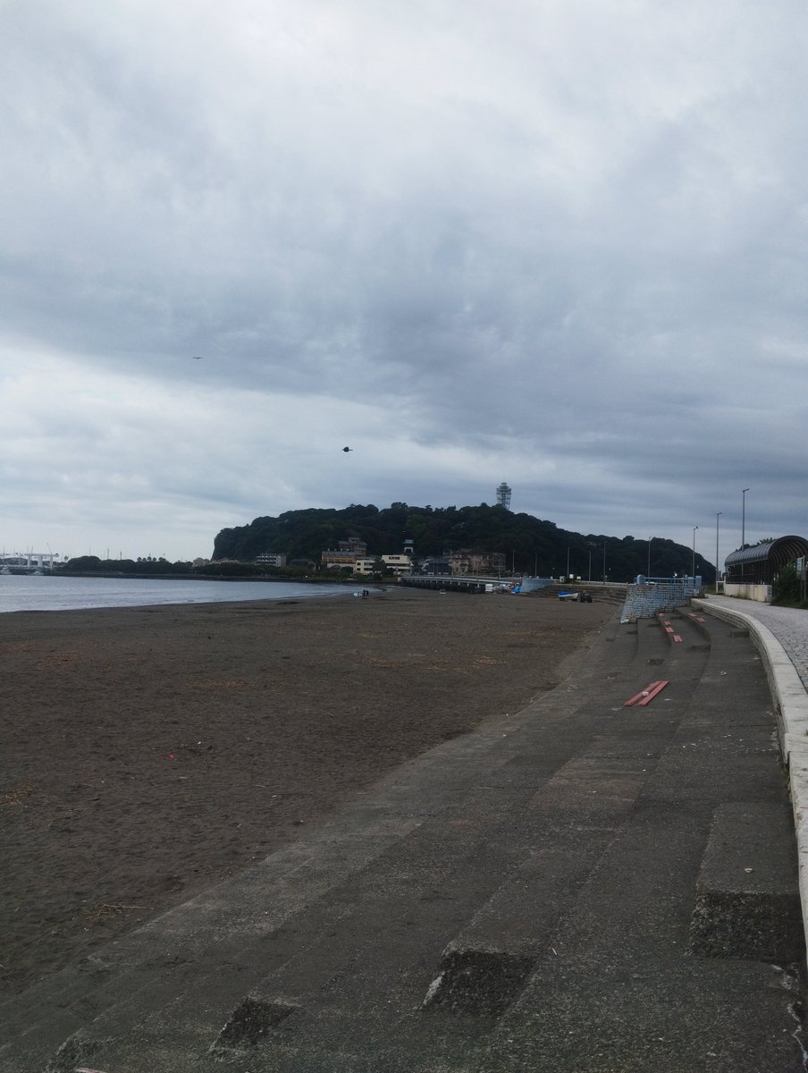 Shuichi5566's tweet photo. 江の島〜🌊
久々の砂浜
3時間で20キロ

#江の島
#24時間マラ���ン
#パート2
#おらに元気を分けてくれ笑 https://t.co/ij7rvwbrx8