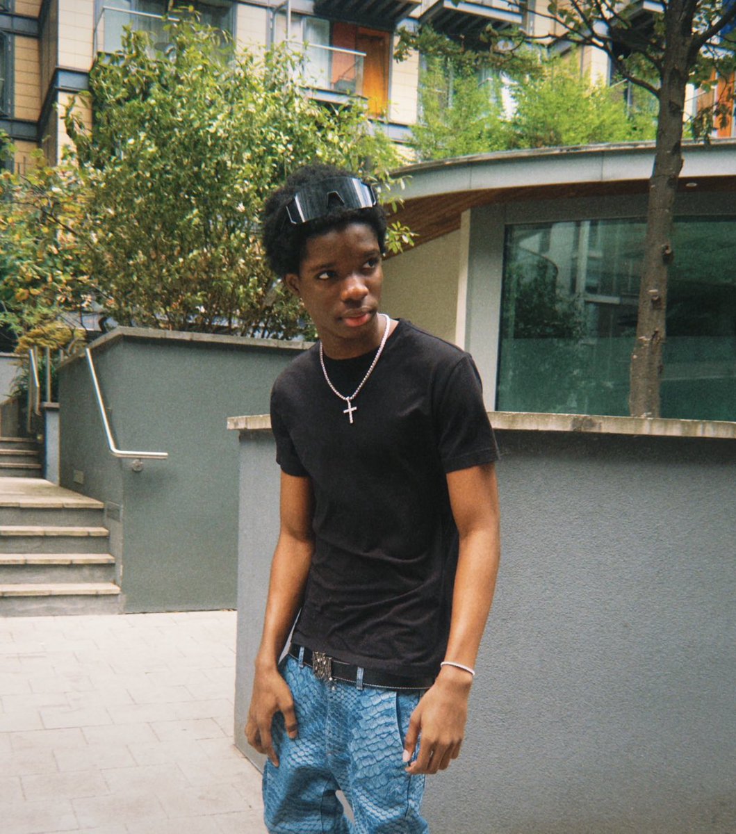 chartradar_'s tweet photo. Champz was floating on Groove 🔥

The youngest African rapper just dropped his first single of the year. https://t.co/aj62eZfu2P