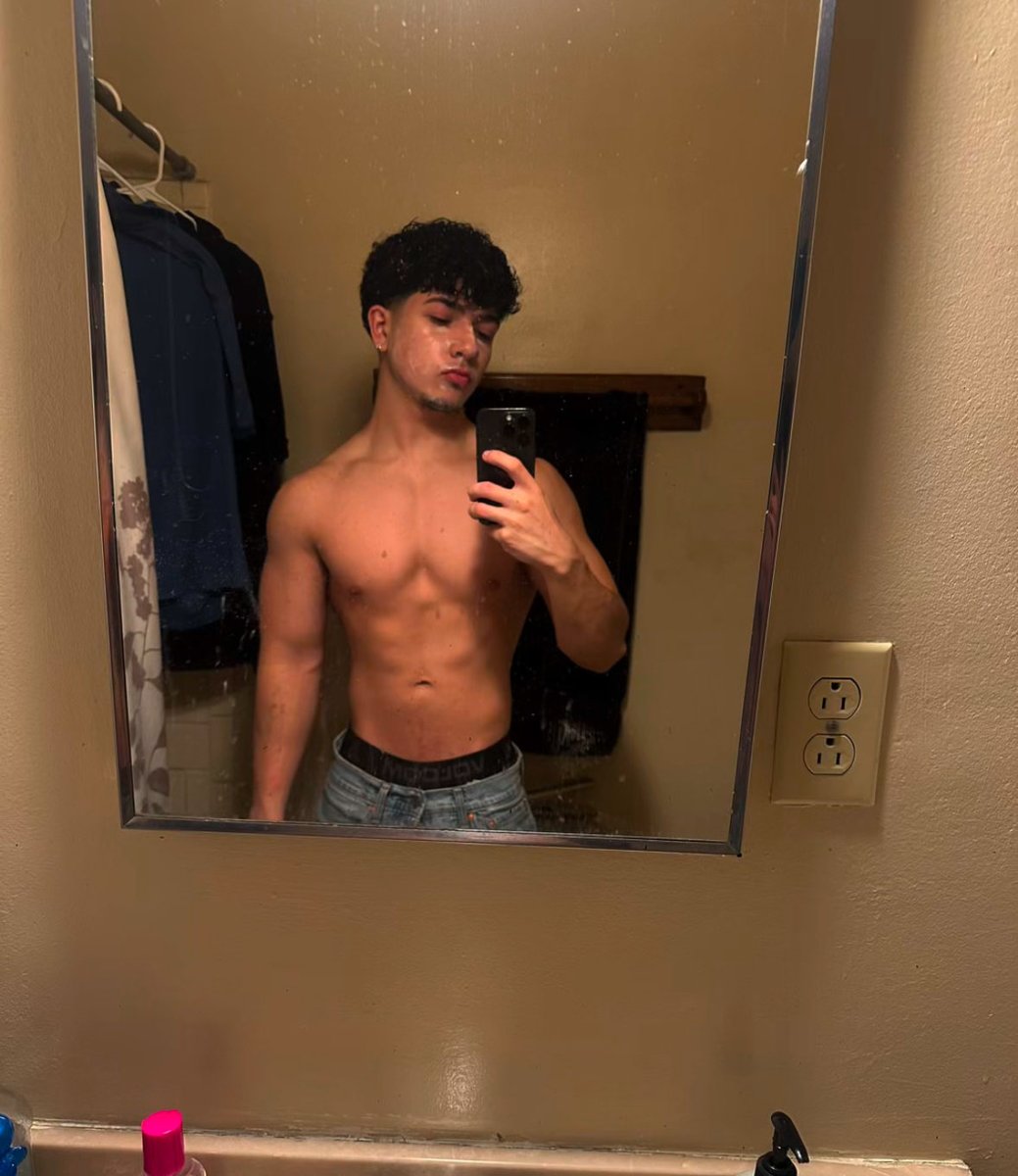 lyyuop tweet picture