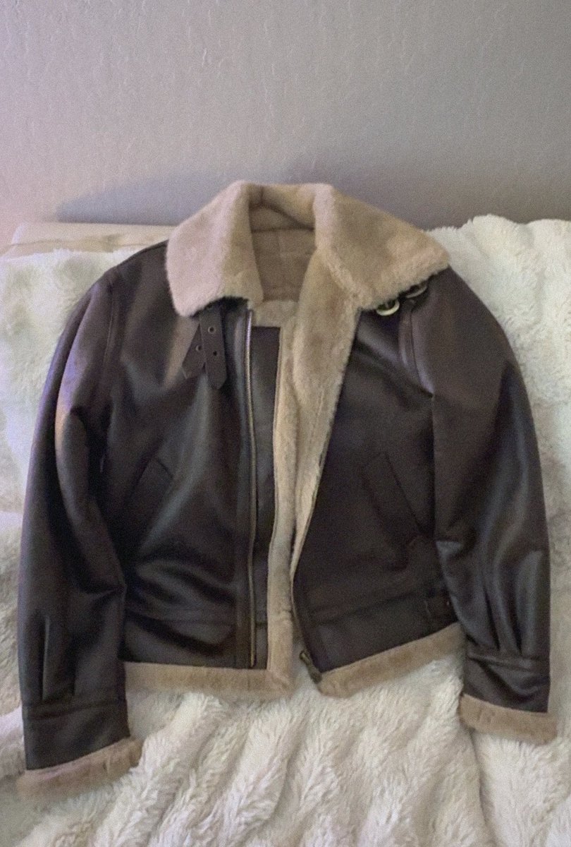 vnillavc's tweet photo. new jacket. gotta work trip to spain tomorrow, hopefully it’s chill https://t.co/MJjhhhwEcV