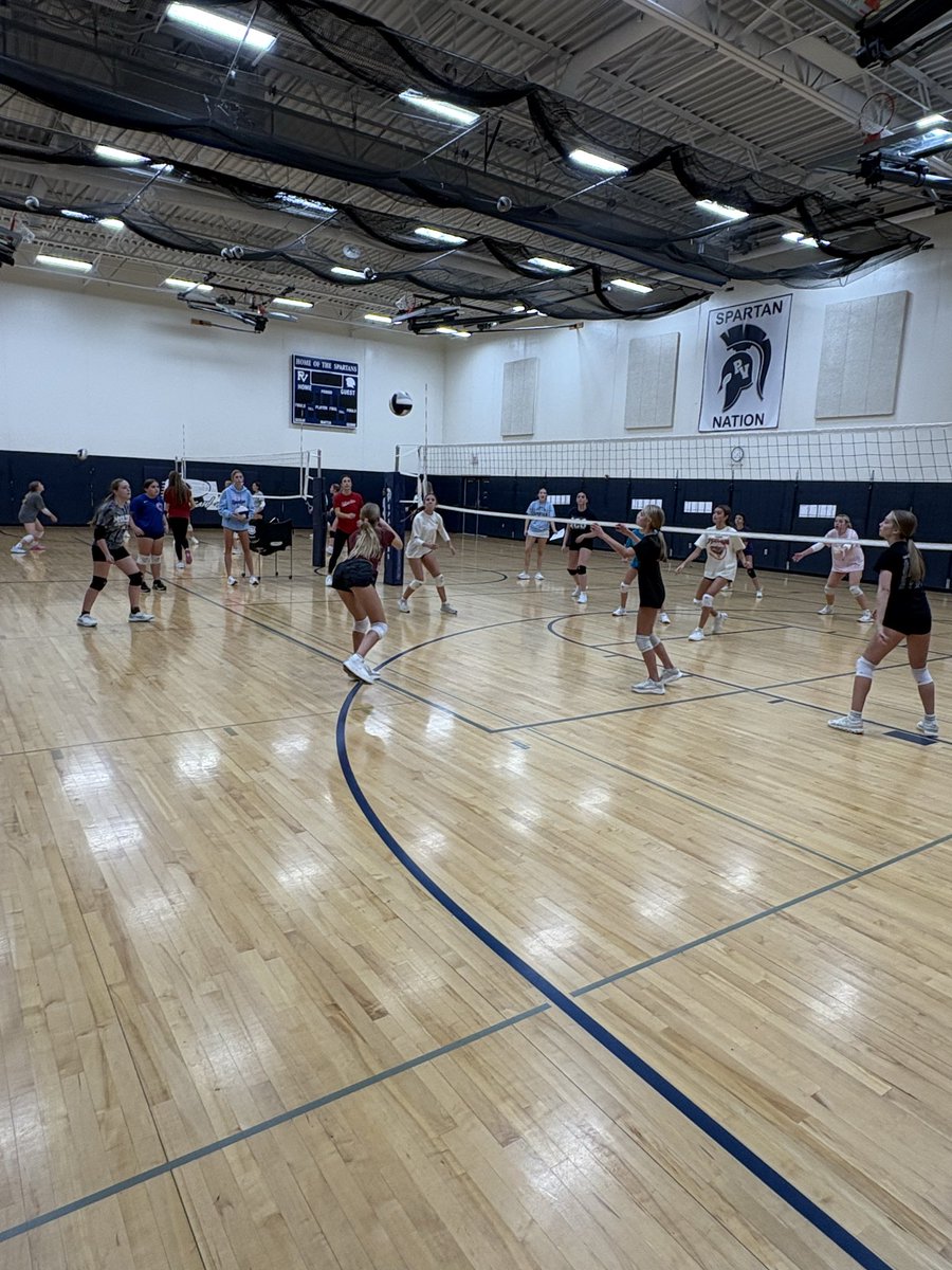 PVVolleyball's tweet photo. Another great day in the gym! Our Varsity girls traded in their jerseys for the coach’s hat, working with our PV Junior High players! It has been a special week of watching our girls sharing their love of the game and encouraging others!
🤩💕🏐#FutureIsBright #ALLINtogoALLOUT https://t.co/1oSTEniVYo