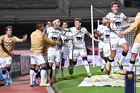 mauriazuI's tweet photo. ¿Qué plantilla de Pumas merecía más levantar el campeonato?

2015, 2020, 2021 o 2026? https://t.co/V8k10MFSjH