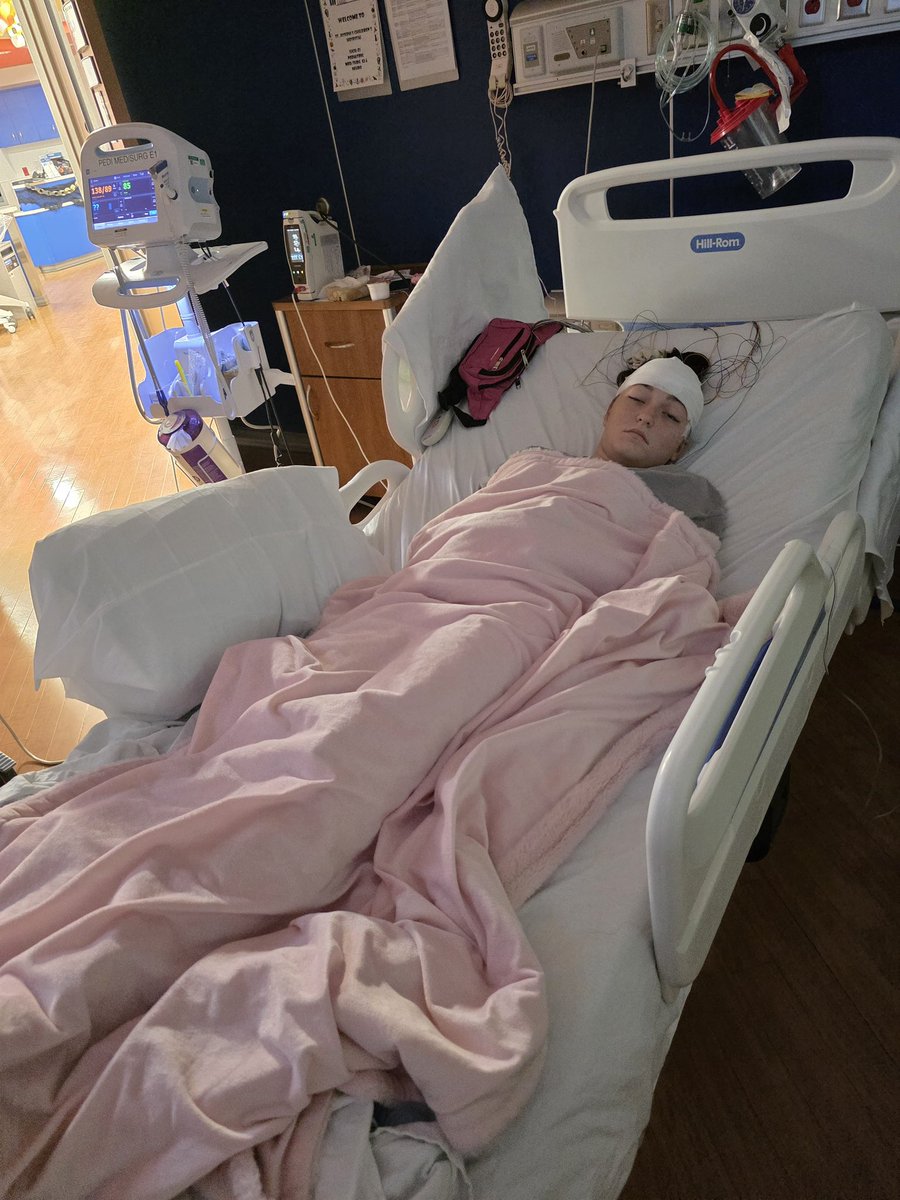 DallasSoftball's tweet photo. After a VERY long and hard and difficult week of being in the hospital, I am back home and resting! I couldn’t be more thankful for all of the prayers I received. I will be back to putting in work soon!!! https://t.co/xXYqjCRJzB