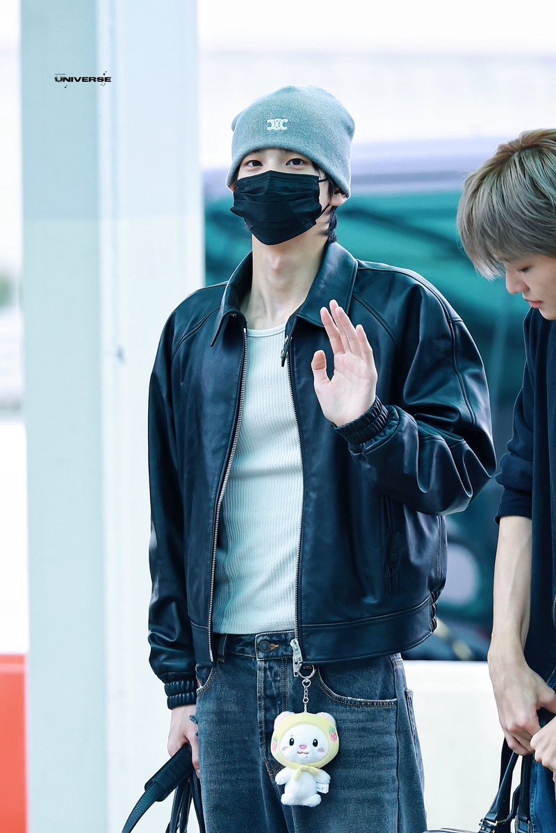 universe1107_'s tweet photo. 260925 ICN✈️
Mr.쪽hihi

#TWS #SHINYU #투어스 #신유 #シニュ https://t.co/7ZAgKhAoBH