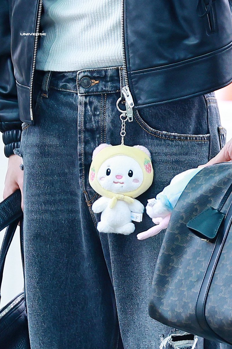 universe1107_'s tweet photo. 260925 ICN✈️
Mr.쪽hihi

#TWS #SHINYU #투어스 #신유 #シニュ https://t.co/7ZAgKhAoBH