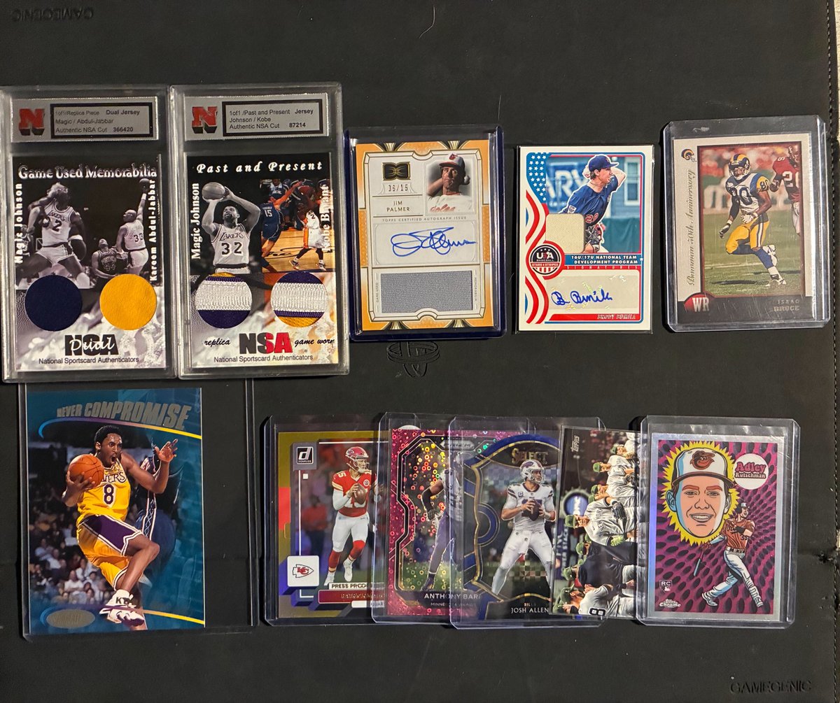 JNSD_Cards's tweet photo. Leftover $10+ card lot, $200ish value for $150 https://t.co/qEW61xFgGu