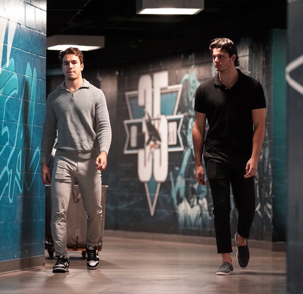 brainnothoughts's tweet photo. a whole season of roomie walk ins ahead of us never kys https://t.co/Yn1Kksl6Eb