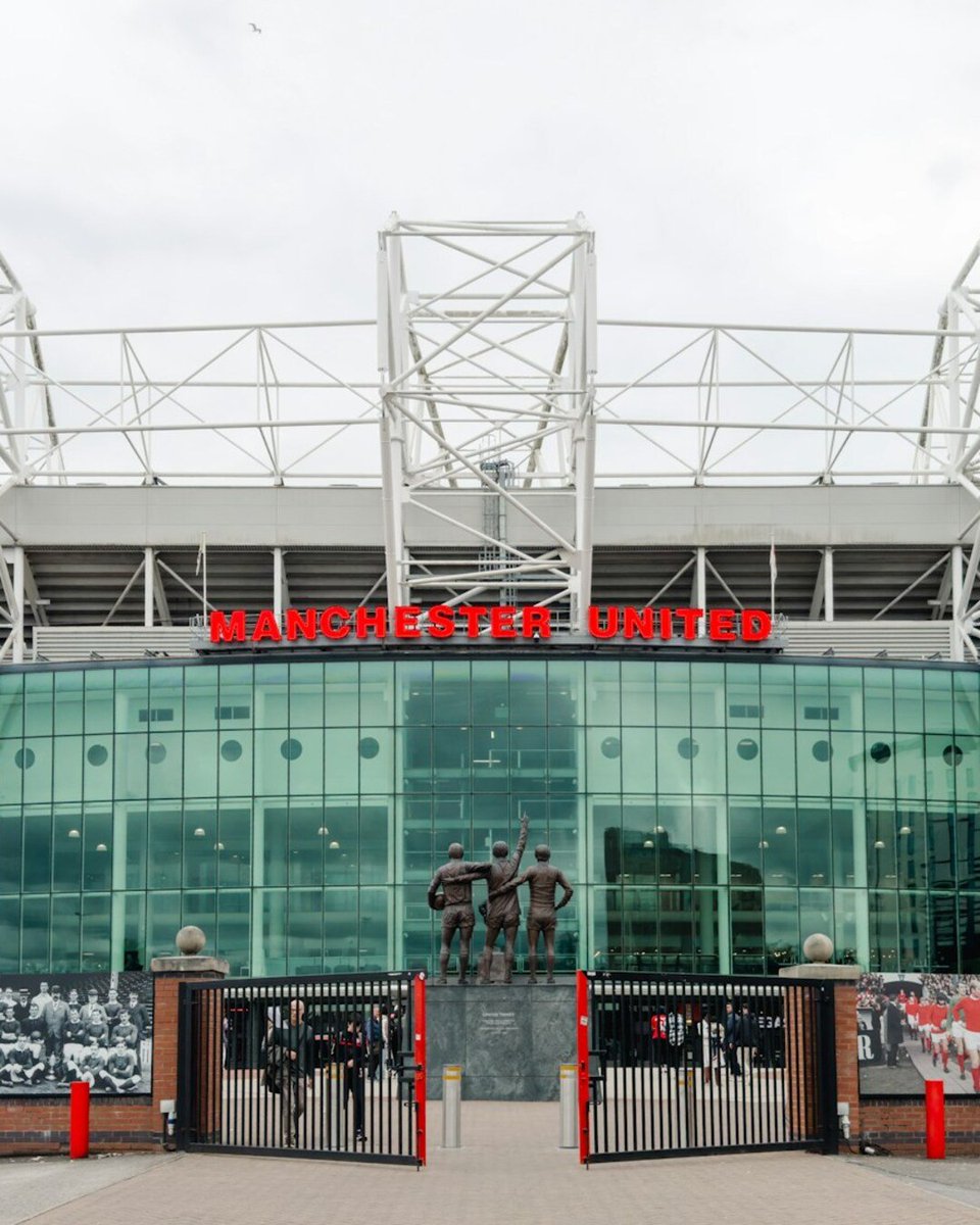 centregoals's tweet photo. 🚨🚨| NEW: Manchester United have spent £𝟏𝟗𝟏.𝟕𝟑𝐌 on new players since 30 June with payments spread over five years.

While carrying £𝟑𝟕𝟓𝐌 debt in unpaid transfer fees — with £156.6m not due for over a year. 💸🔴

[@sistoney67] https://t.co/nG5PX7IhKn