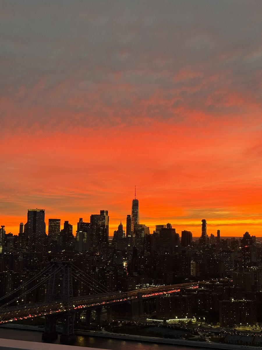 gabivarsano's tweet photo. early fall in new york https://t.co/8Olg7fZkIz
