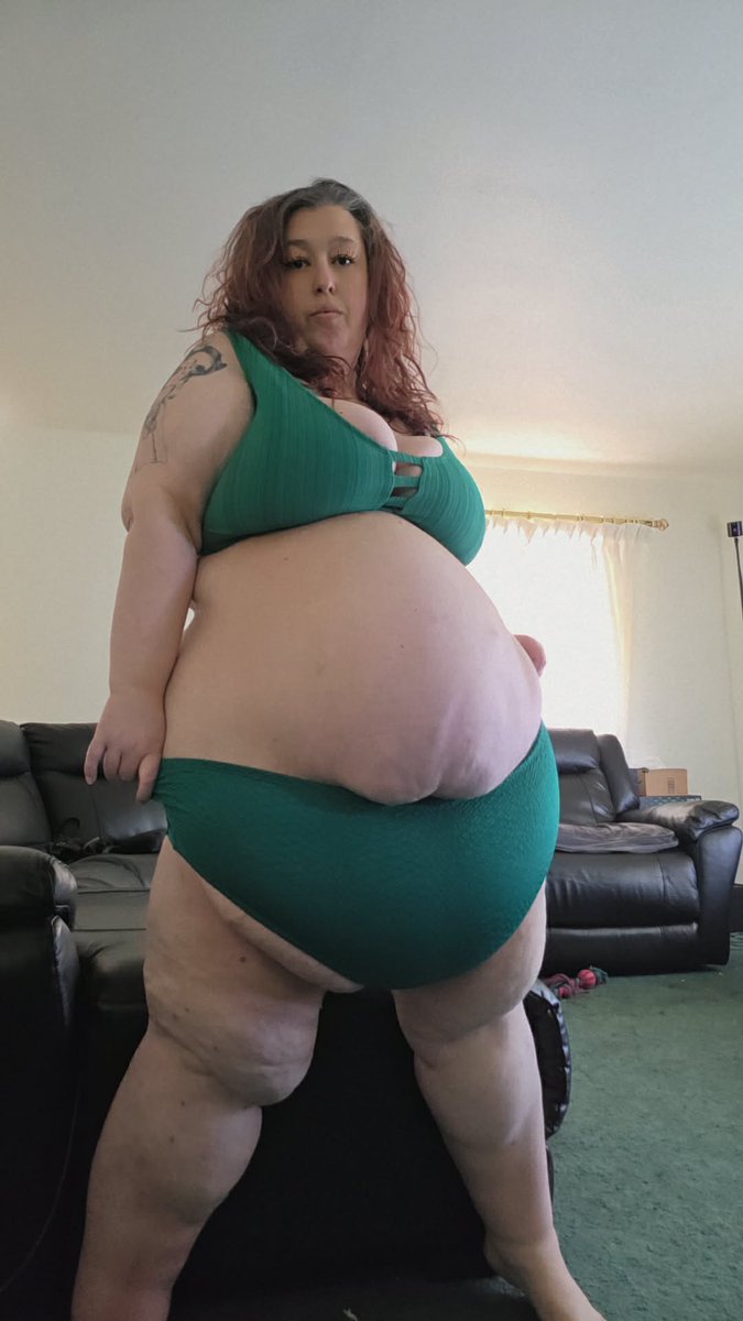 peachypearlxox's tweet photo. Would you ask me out if we met tonight? https://t.co/8l7zOdSJgW