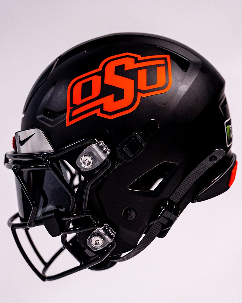 CowboyFB's tweet photo. Heard y’all wanted helmet content https://t.co/jBbgcpVtF6