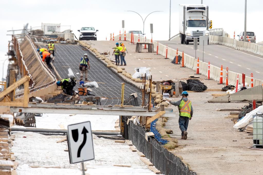 Edmontonsun's tweet photo. ABMunis members call on province to give them a cut of future provincial surpluses https://t.co/jtb7mjAyiS https://t.co/A8H6ShuErh