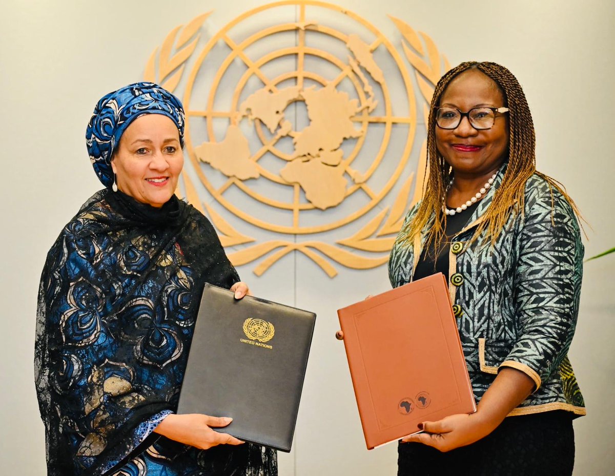 AfDB_Group's tweet photo. The African Development Bank and the @UN on Thursday signed a Letter of Intent on Strategic Cooperation on Peace and Resilience.

The partnership will focus on: 

➡️  Joint analysis and knowledge sharing on conflict, fragility, and resilience 

➡️ Innovative financing for peace-positive investments 

➡️ Stronger coordination and advocacy at country, regional, and global levels

#AfDBatUNGA #UNGA81