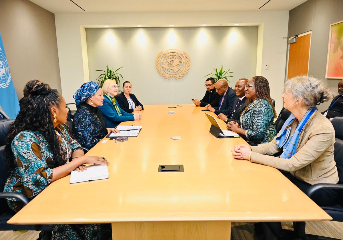 AfDB_Group's tweet photo. The African Development Bank and the @UN on Thursday signed a Letter of Intent on Strategic Cooperation on Peace and Resilience.

The partnership will focus on: 

➡️  Joint analysis and knowledge sharing on conflict, fragility, and resilience 

➡️ Innovative financing for peace-positive investments 

➡️ Stronger coordination and advocacy at country, regional, and global levels

#AfDBatUNGA #UNGA81