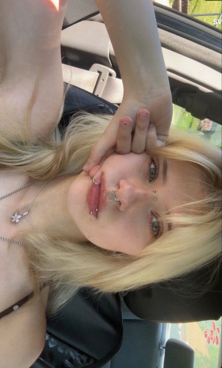 lailafortner999's tweet photo. get me to 200 followersss #followers #fy #nsfwtwtًً #nsf #cnc #content #horny #mommy #followme https://t.co/Pv5LKtpTUd