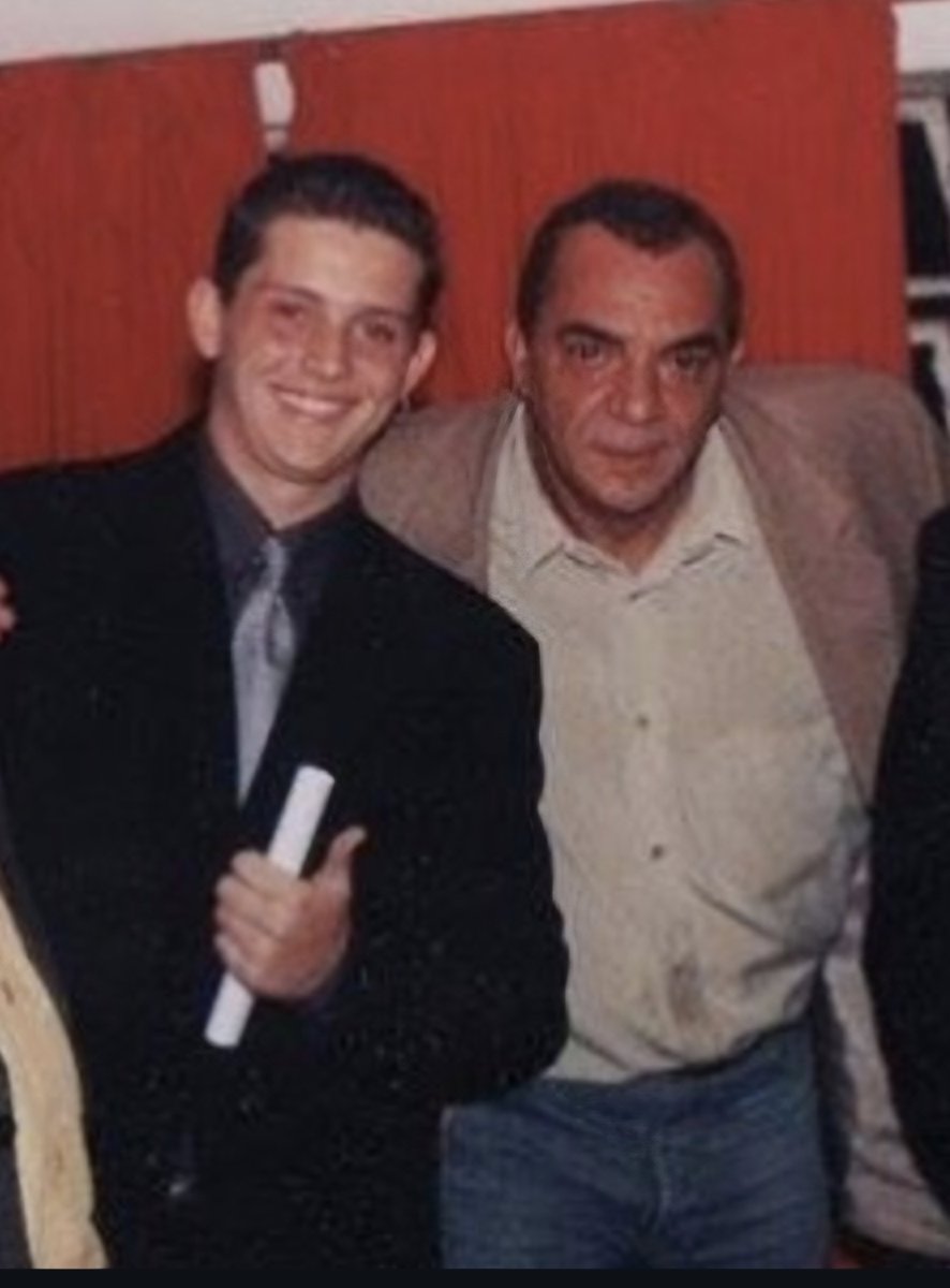 vascoconnect1's tweet photo. Gostaríamos de prestar nossas mais sinceras condolências ao grande jornalista e vascaíno @BlogDoGarone pelo falecimento de seu pai, Almir Schmidt.

A comunidade vascaína te abraça neste momento tão difícil, cuja dor só quem já passou por uma perda assim consegue compreender.

Que Deus conforte seu coração e o de todos os seus familiares e amigos, dando-lhes força para atravessar este momento. 🤍