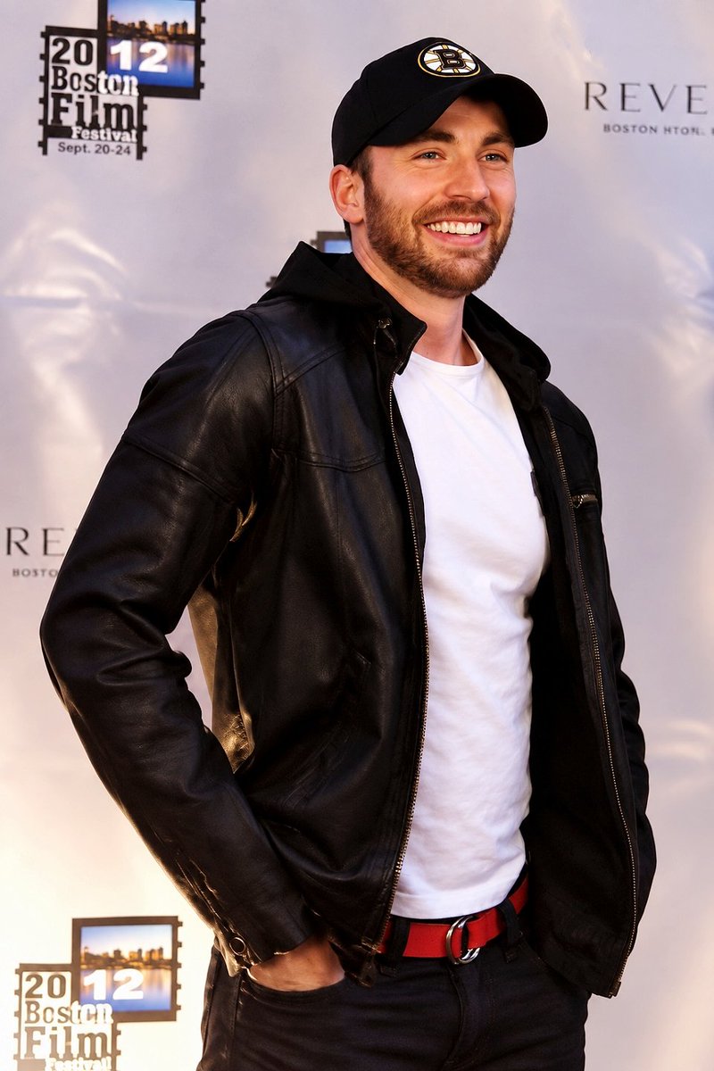 MyChrisEvanss's tweet photo. September 24/ 28th Annual 📌
 Boston Film Festival #ChrisEvans https://t.co/8HGmiWpmQZ