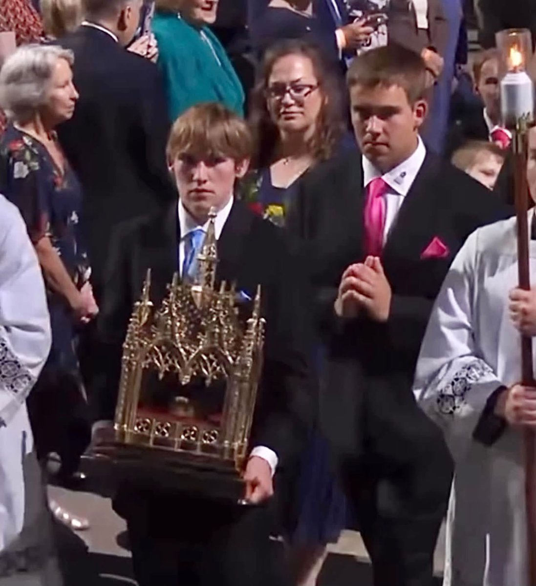Sachinettiyil's tweet photo. James Fulton Engstrom, whose miraculous healing paved the way for the beatification of Archbishop Fulton J. Sheen, carried Sheen’s jaw relics at today’s historic beatification in St. Louis. James was born without a pulse in 2010 and miraculously recovered after 61 minutes without a heartbeat through Sheen’s intercession.