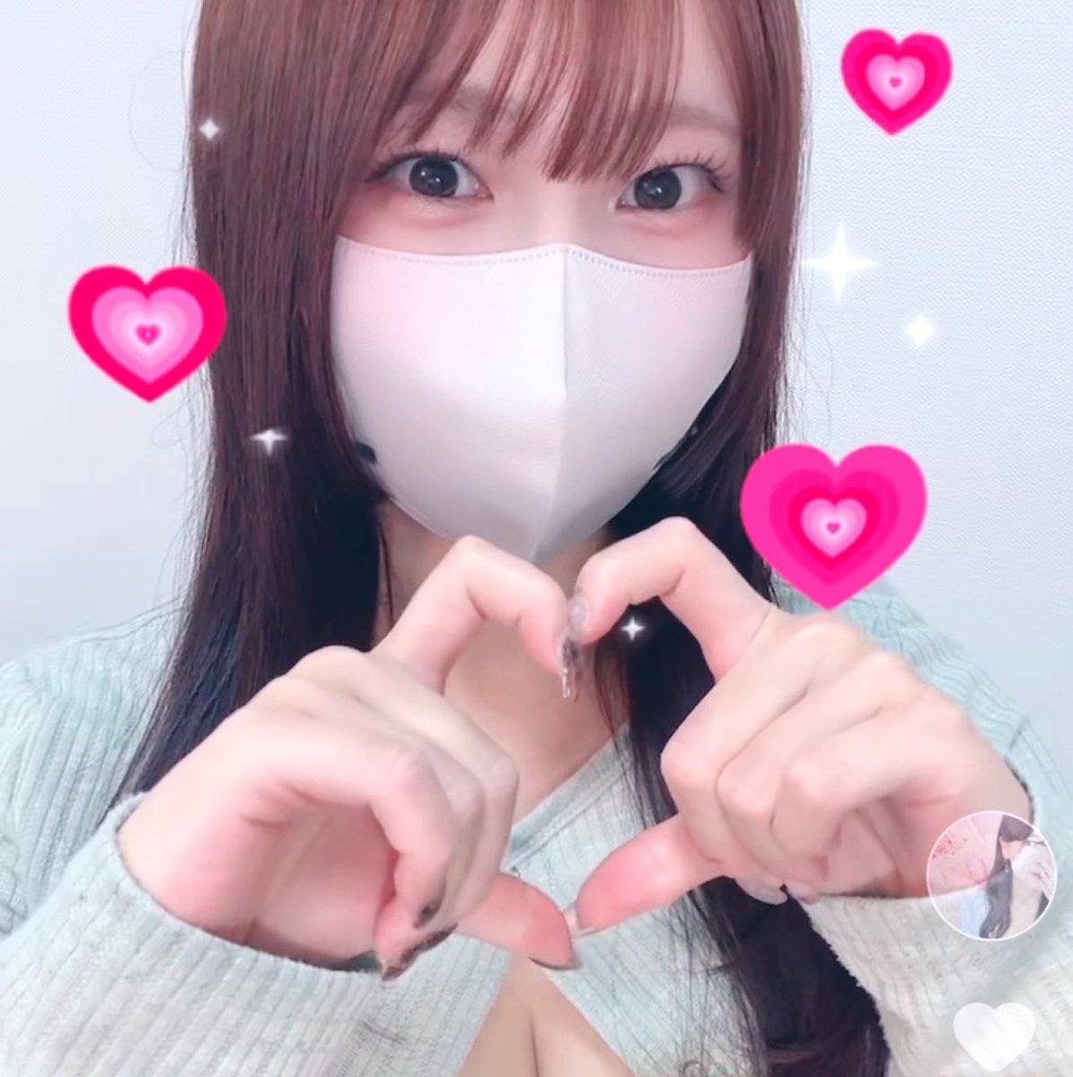 pikapikaaa24's tweet photo. 本日10時半頃から少しだけXライブするよん🫶🏻💓遊びきてきてー！ https://t.co/VXdUEas2In