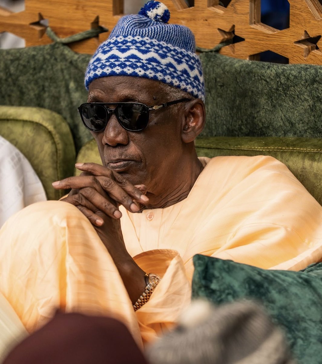 1talibe_cheikh's tweet photo. Joyeux anniversaire notre Papa National 
Serign Babacar SY Abdou 
Goud fane ak wer 

Fatiha, Salatal Fatih 🤍🤲🏿 https://t.co/2W1aoK4kcF