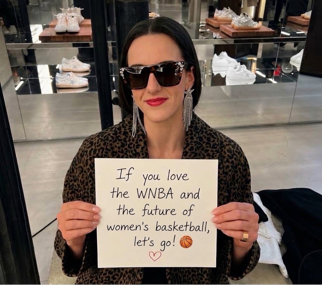 Caitlin3x22's tweet photo. WNBA energy, women’s basketball, and a whole lot of passion 🏀❤️ The future is bright, and we’re just getting started. Let’s keep showing up, supporting the game, and celebrating the incredible women who make it special.
#WNBA #WomensBasketball #Basketball #KeepGrowing 🏀🔥 https://t.co/44jSukXMQN