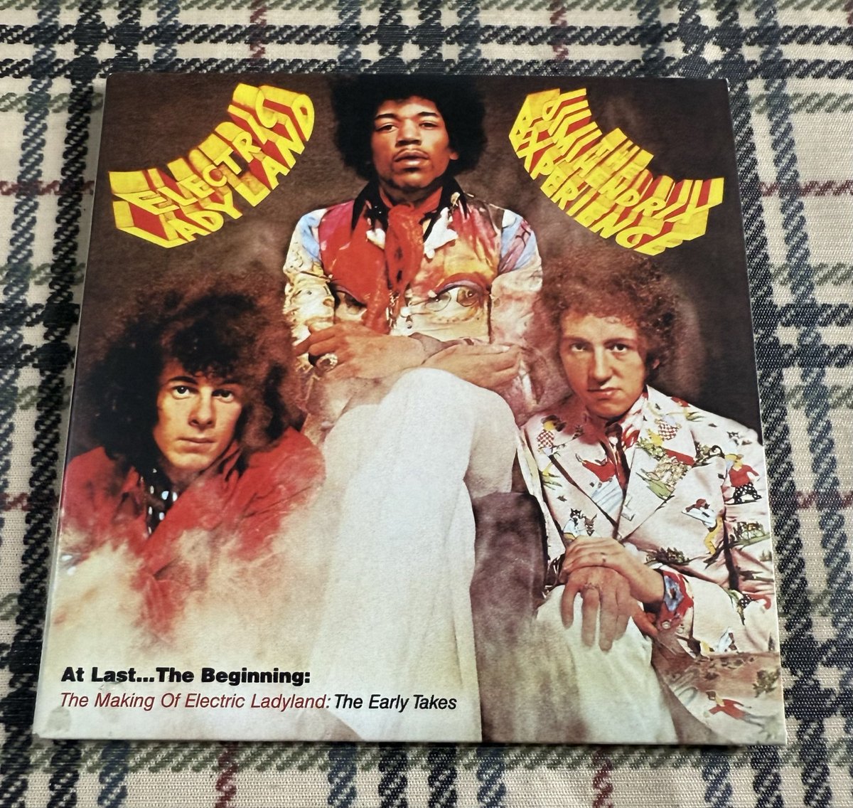 TomReed47525's tweet photo. これは未発表デモ、および別テイクを20曲収録しとるらしい 🎸
初めて聞いたわ。
そりゃそうか 😓

「エレクトリック・レディランド 50周年記念盤」
disc 2
The Jimi Hendrix Experience https://t.co/ZCMvCcTeT8