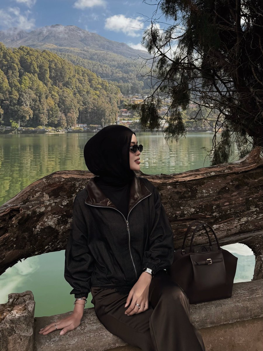Nora75ini's tweet photo. #FashionModel #Modeling #FashionStyle #Beauty #Lifestyle https://t.co/cL4rIVV4Ax