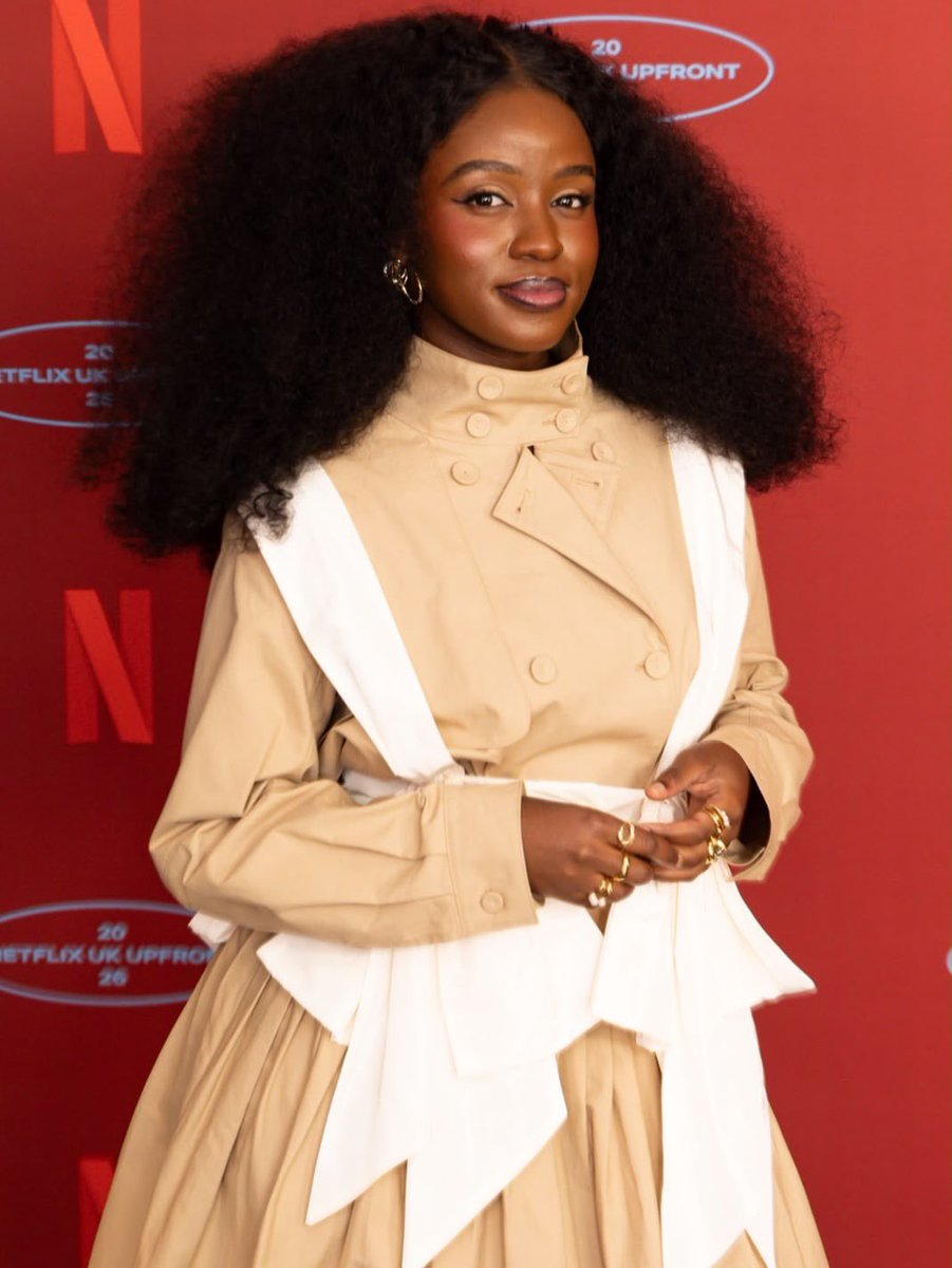 BlackFilmAlerts's tweet photo. ‘Bridgerton’ star, Masali Baduza, stuns at Netflix UK’s first Upfront event. 📸 https://t.co/YyuI2SCtOn