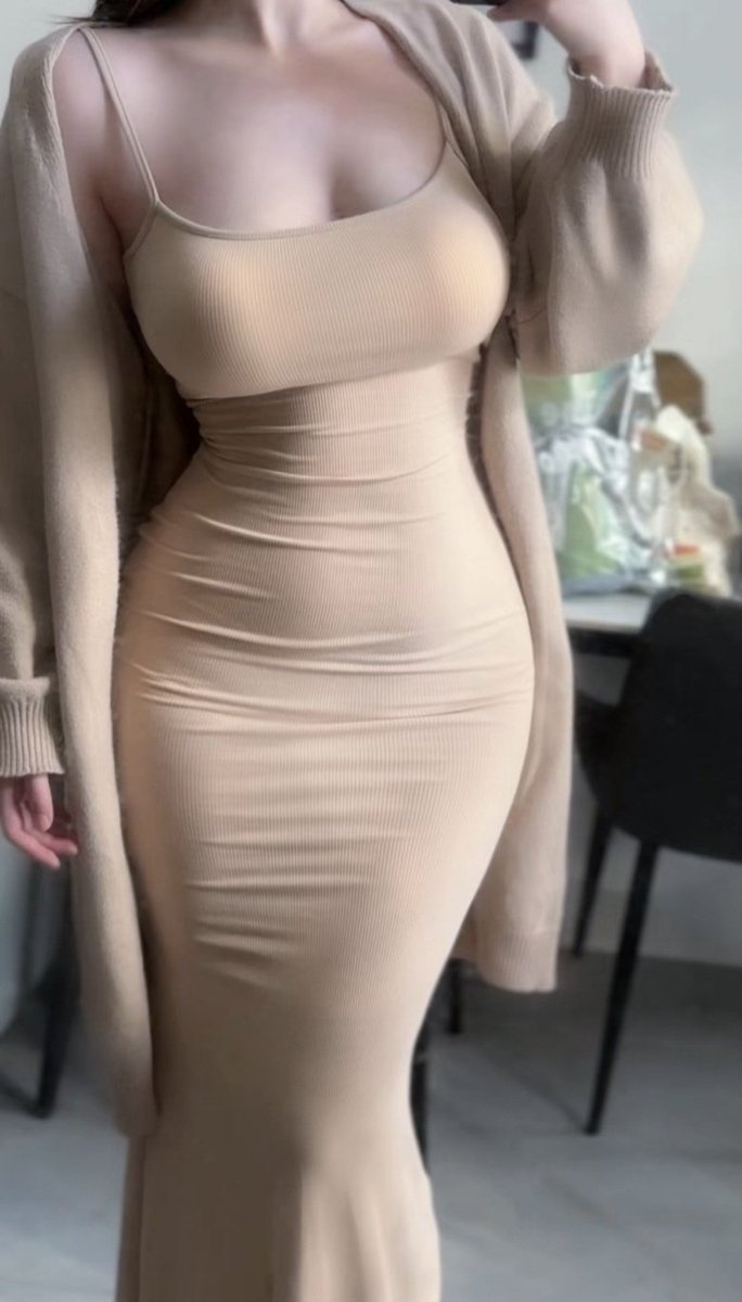 sniperB0t's tweet photo. 《女-加急匹配》：身材爆炸~

颜值中上 

喜欢比较强壮的男孩子

联系方式 : https://t.co/D72VPxFIp7 https://t.co/ENlviZANzH