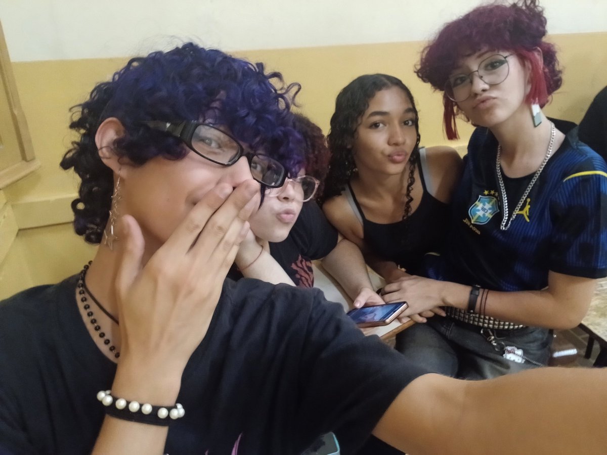 p_n3kp's tweet photo. Eu e meus amores https://t.co/5Kshly2tl2