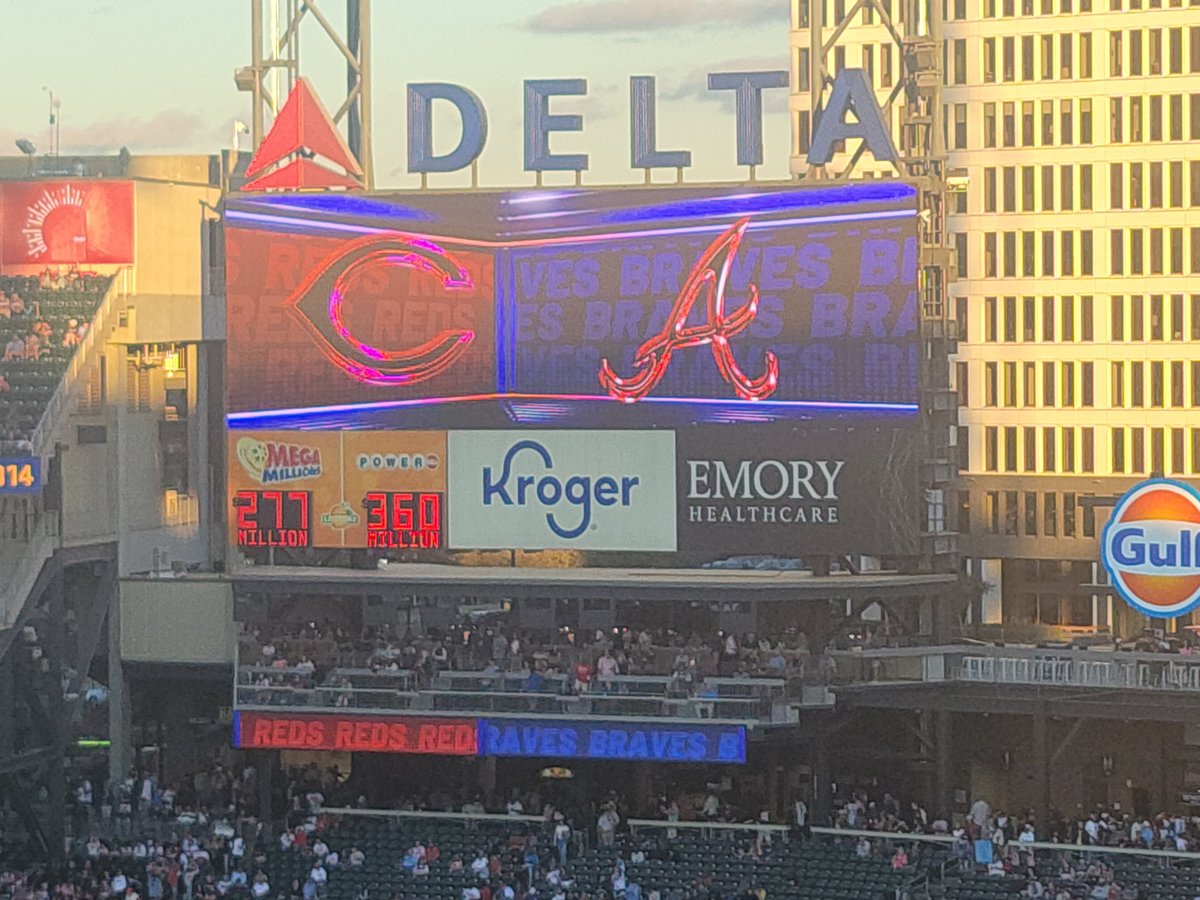 1su3d3's tweet photo. My current situation @Braves #313crew https://t.co/w0o8jabBbV