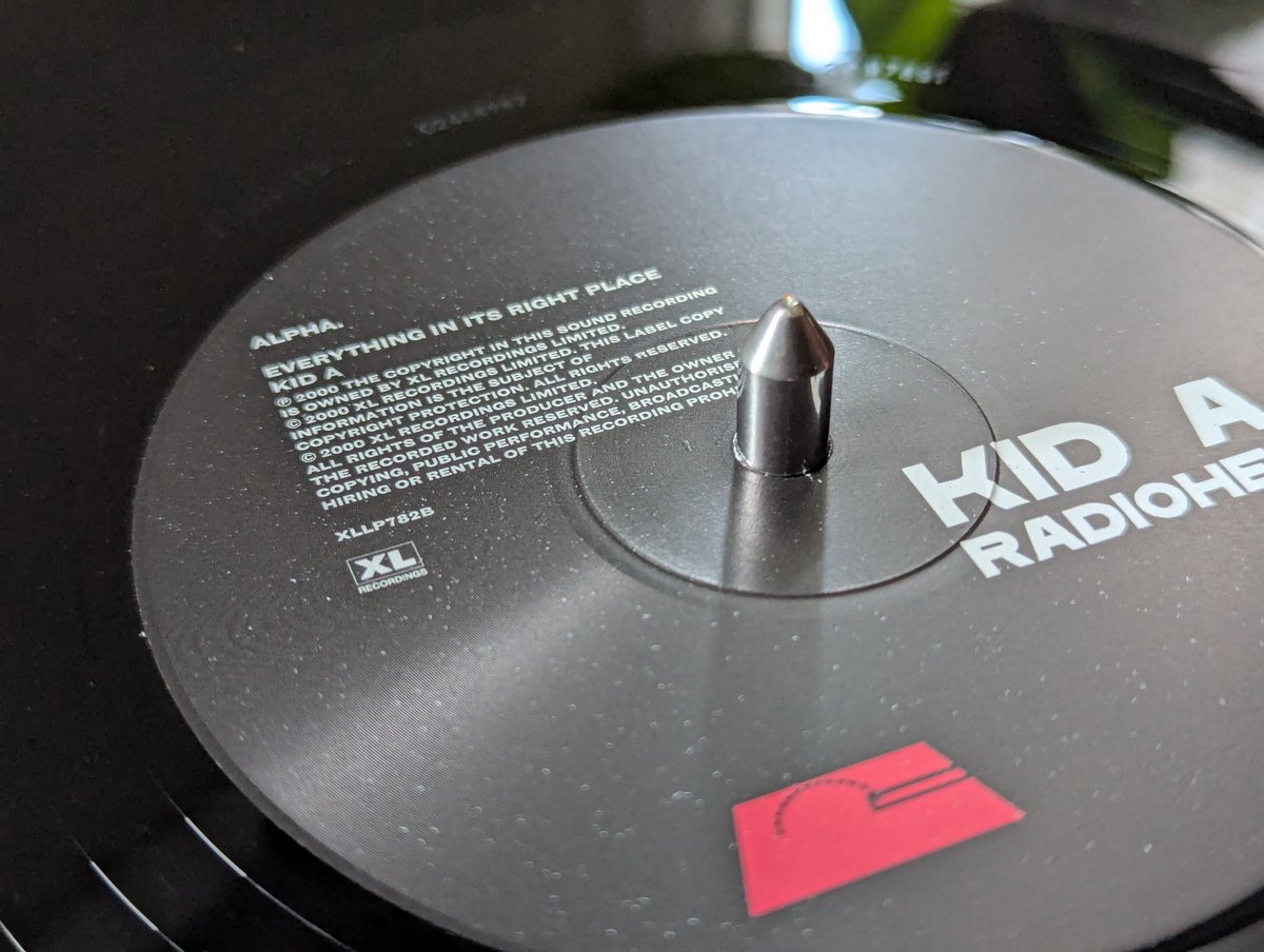 adamclabbe's tweet photo. Revived the turntable setup, and played one of my favorite tracks. https://t.co/4uuYFX0J2H