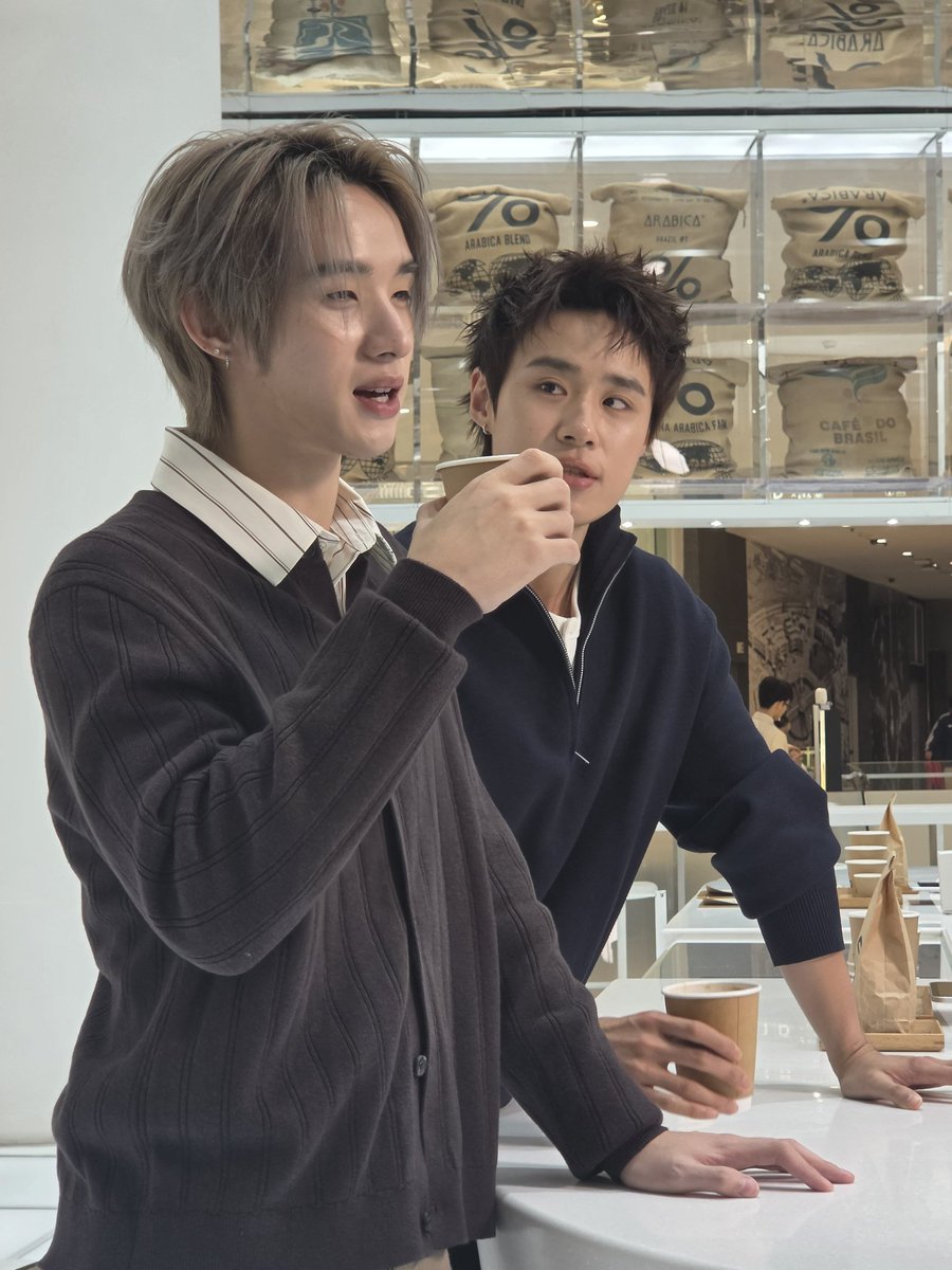 dontreportaii's tweet photo. ชอบก็ชอบดิวะ 🥺🤌🏻🤌🏻 https://t.co/FFk88NgsQn