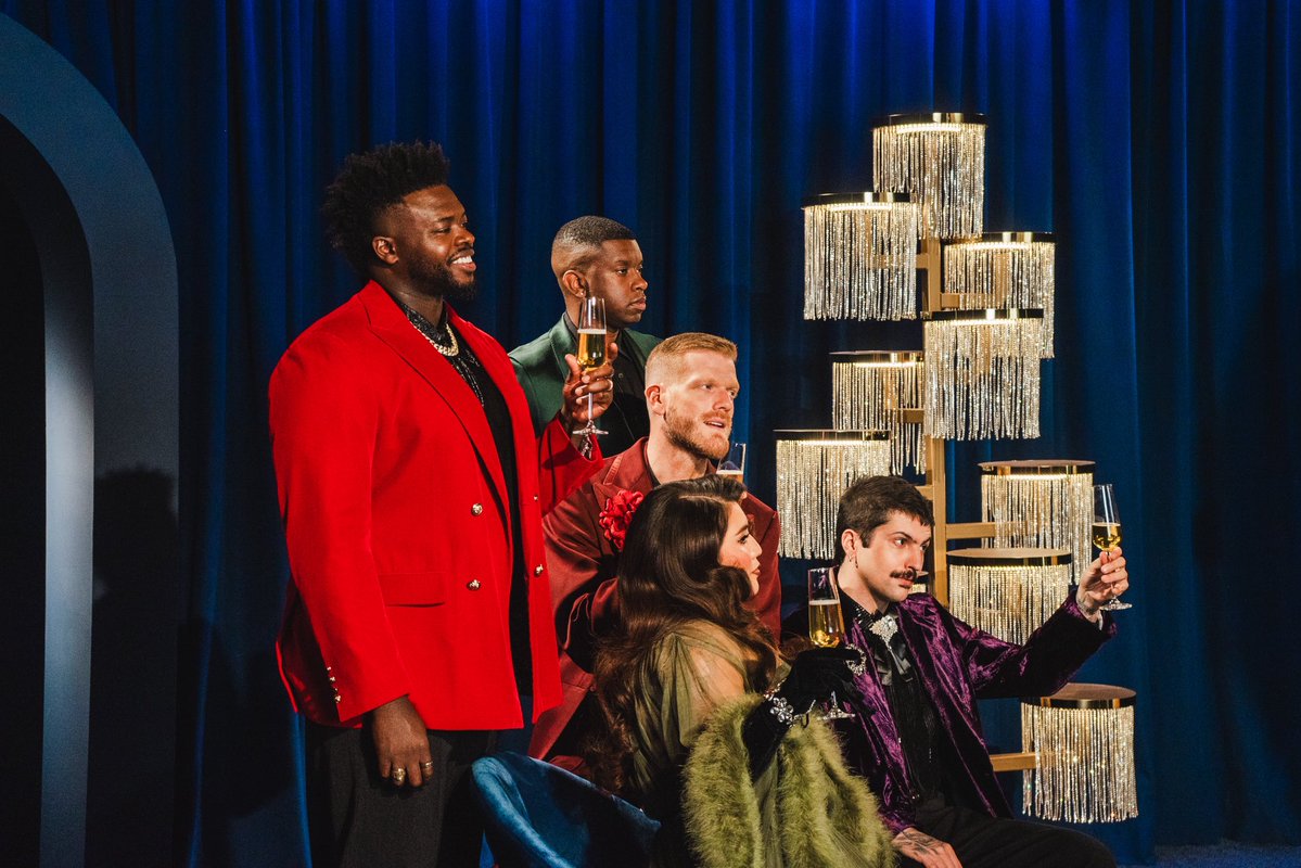 PTXofficial's tweet photo. BELIEVE ✨ OUT NOW

Our version of “Believe” from The Polar Express is OUT NOW! This song has always brought back so many childhood memories, and it’s been on our list to cover forever. ❤️

Listen now + pre-order CHRISTMAS IN THE CITY (DELUXE), out OCT 30TH! https://t.co/kXfIwDOGCV #ChristmasInTheCity