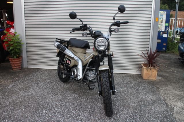 STARSTRADING's tweet photo. 新車CT125 ハンターカブ入荷してまいりました！
一台のみの入荷となります！
燃費最高！通勤通学に最適なバイクを
ぜひお手元に！

#starstrading #スターズトレーディング 
#honda #カブ #通勤通学 https://t.co/s5XAvxDt5p