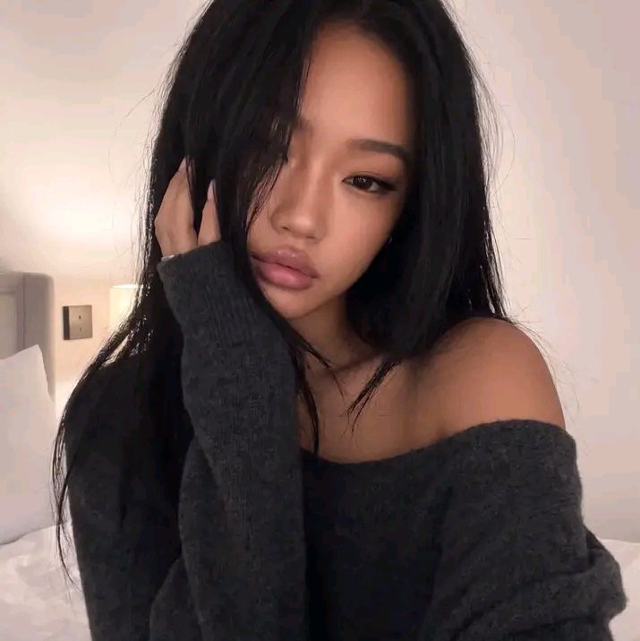 Marias8l's tweet photo. Do you actually think am beautiful? ❤️ https://t.co/3stRrPNw9k