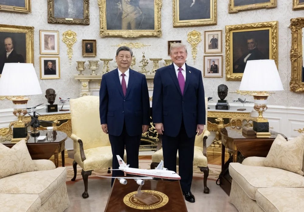 Maxrrun's tweet photo. 习近平同美国总统特朗普小范围交流 https://t.co/jIbUxHSw1F