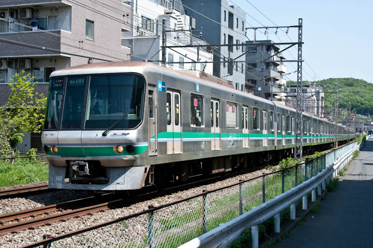 tec_300x's tweet photo. 小田急線を行くメトロ06。
なかなか撮影のチャンスがありませんでしたが、見つけると固め撃ちしてました。 https://t.co/DnT9DJ7OT8