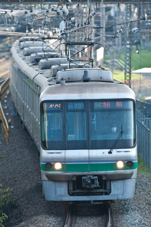 tec_300x's tweet photo. 小田急線を行くメトロ06。
なかなか撮影のチャンスがありませんでしたが、見つけると固め撃ちしてました。 https://t.co/DnT9DJ7OT8
