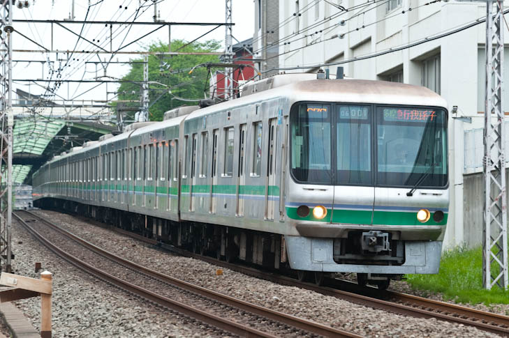 tec_300x's tweet photo. 小田急線を行くメトロ06。
なかなか撮影のチャンスがありませんでしたが、見つけると固め撃ちしてました。 https://t.co/DnT9DJ7OT8