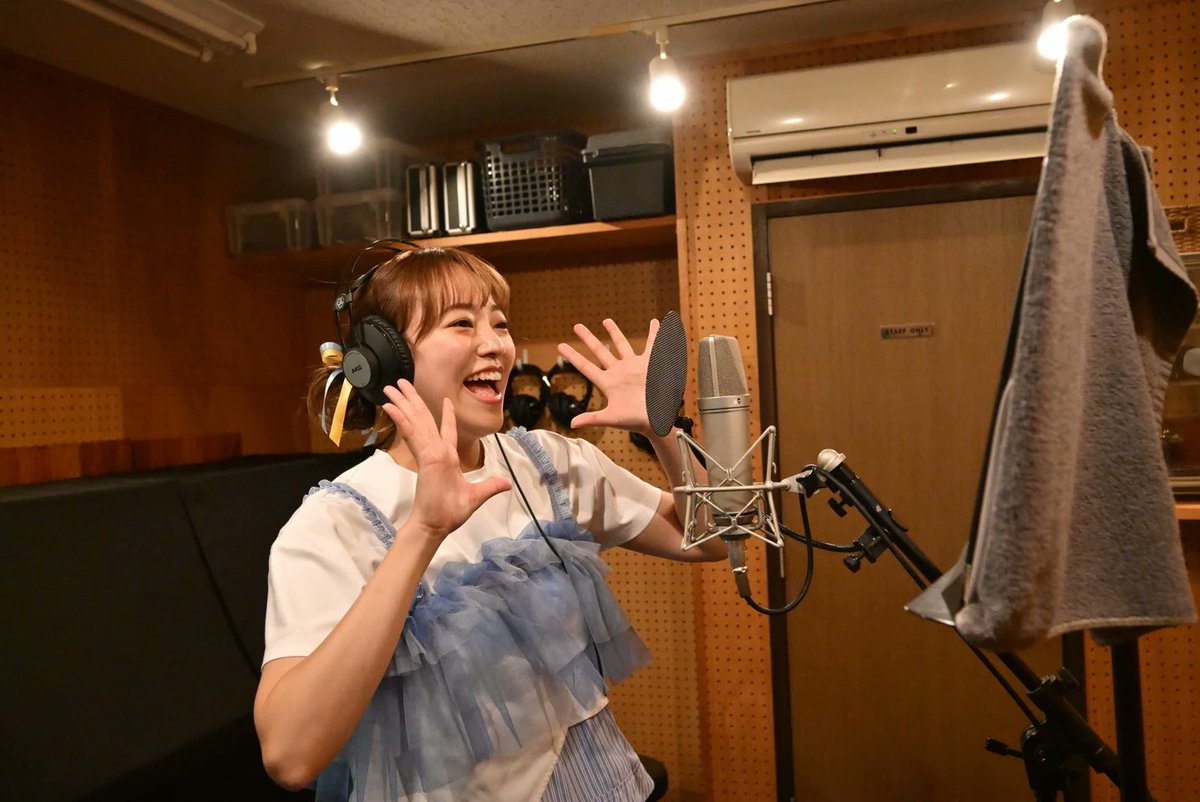 zakdesk's tweet photo. 【あづきロス解消】「おかいつ」を卒業した、あづきおねえさん（秋元杏月）が地元東海テレビでオリジナル体操番組を開始！りさおねえさんやイッチーと一緒に朝から元気に体を動かそう。YouTubeで先行配信 https://t.co/B3JSAMqfPL @zakdeskより https://t.co/ptSVjHCZM4
